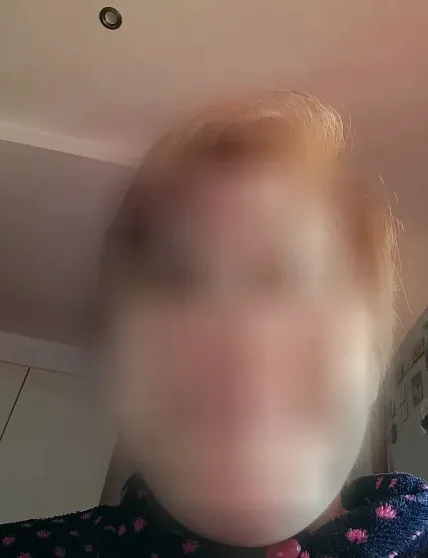 Abril, 38 años