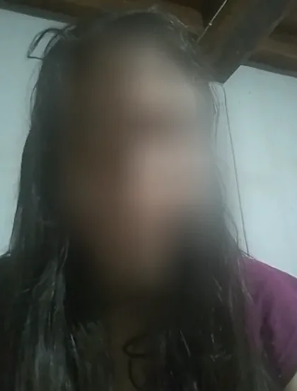 Ángela, 18 años