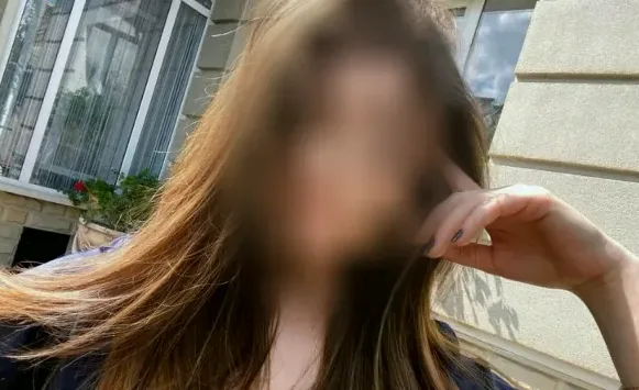 Julia, 19 años