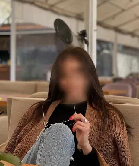 Julia, 26 años